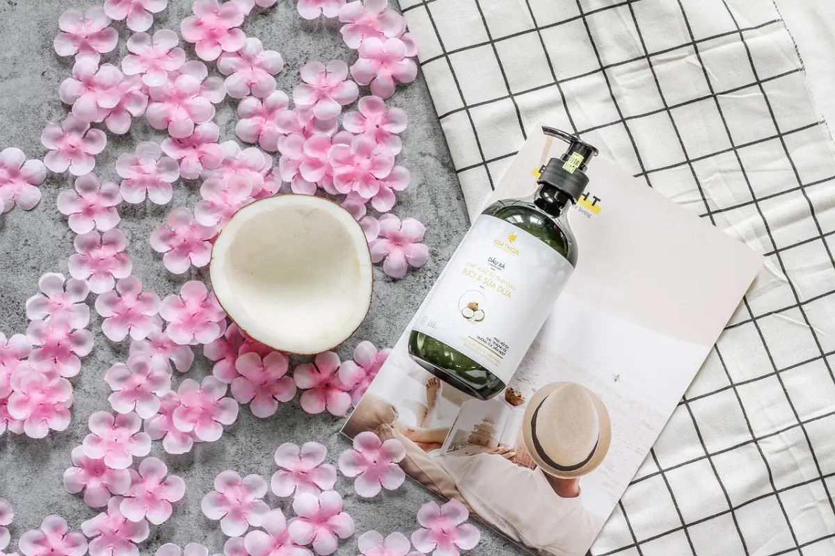 shampoo, flatlay, beautiful flowers, coconut, grapefruit, flower, peach blossom, hair, hair care, flower background, hai
